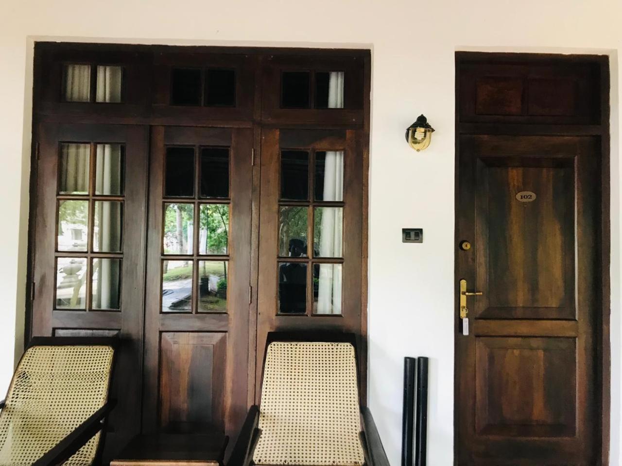 Palm Garden Village Hotel Anuradhapura Exterior foto