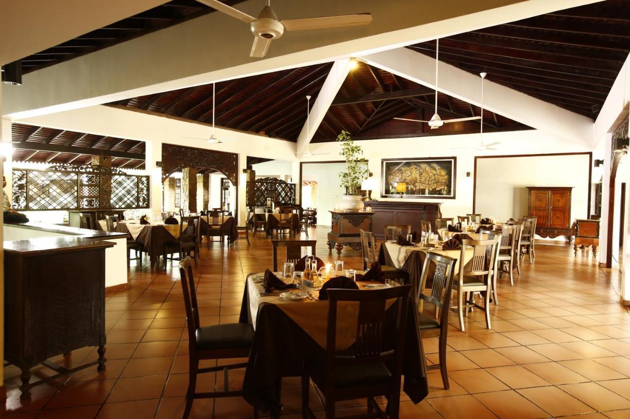 Palm Garden Village Hotel Anuradhapura Exterior foto