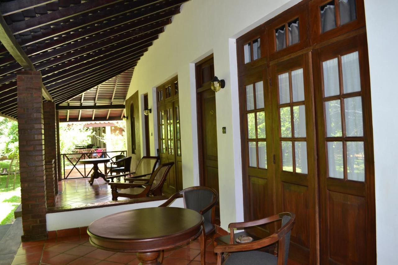 Palm Garden Village Hotel Anuradhapura Exterior foto